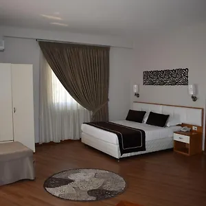 Arvi Durres
